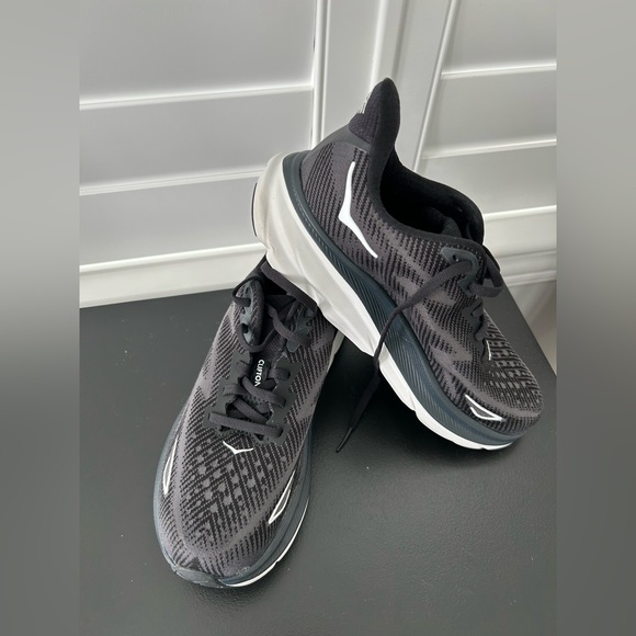 Hoka Shoes - Clifton 9 running Black/white